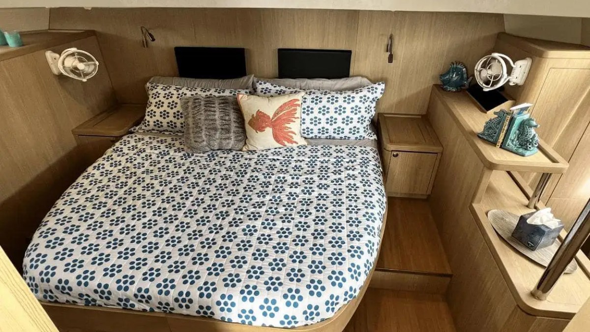 50' Aquila - Yacht Rental in St. Petersburg, Florida