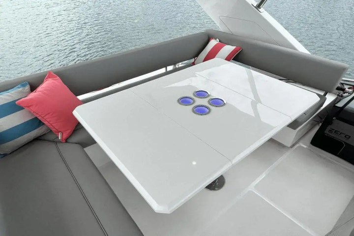 50' Aquila - Yacht Rental in St. Petersburg, Florida