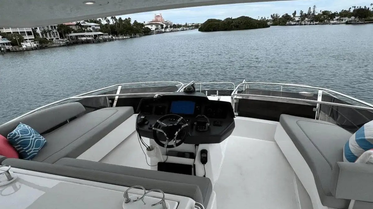 50' Aquila - Yacht Rental in St. Petersburg, Florida