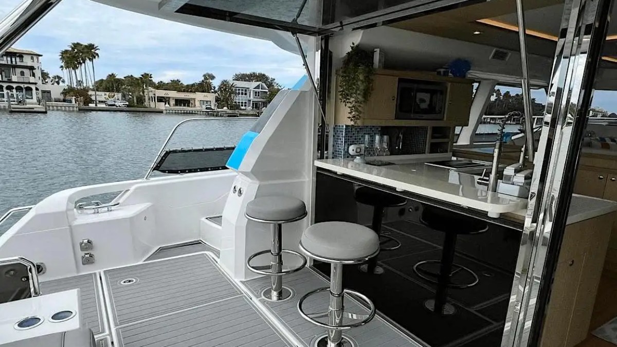 50' Aquila - Yacht Rental in St. Petersburg, Florida