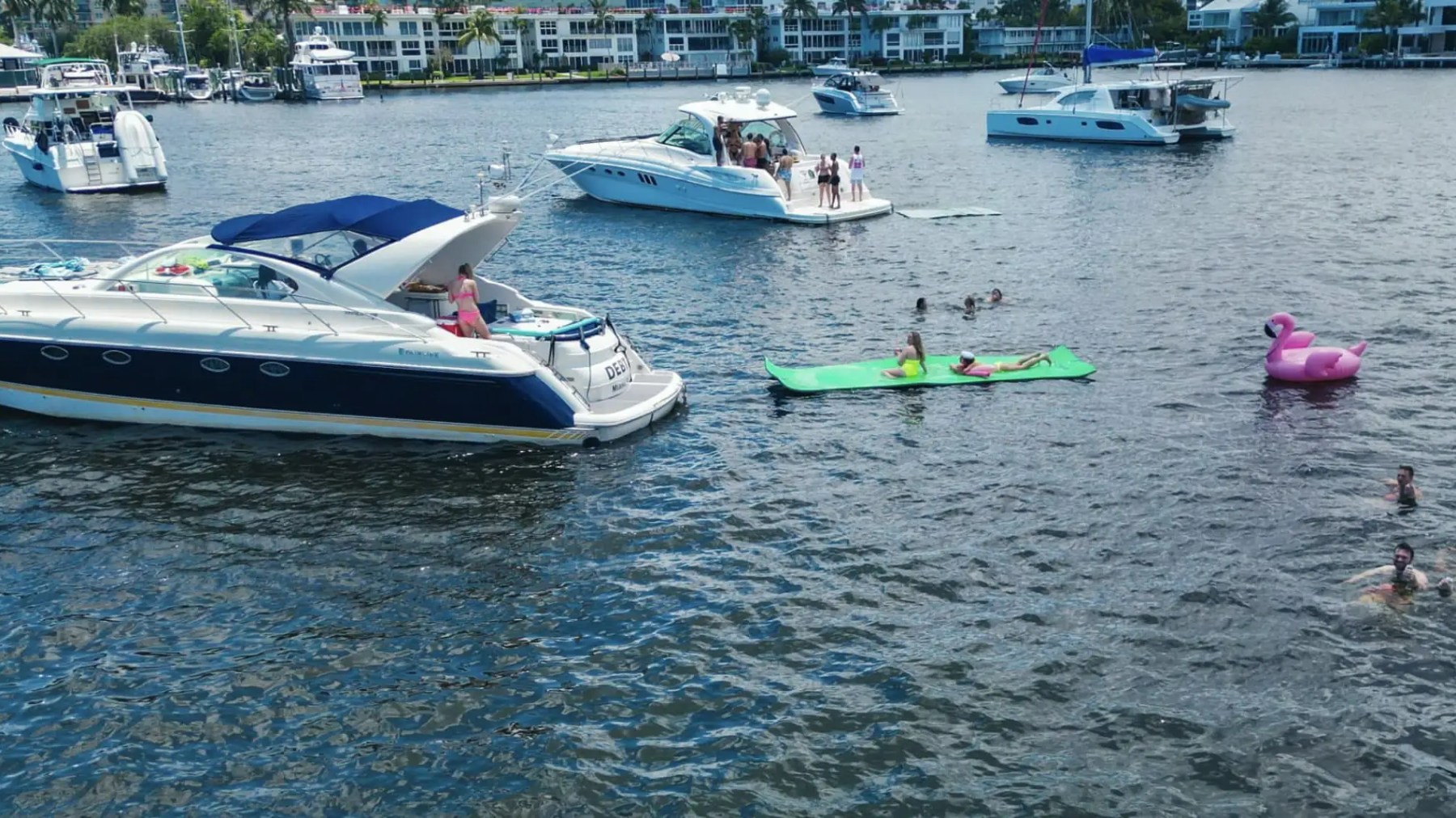 50' Fairline - Yacht Rental in Fort Lauderdale, Florida