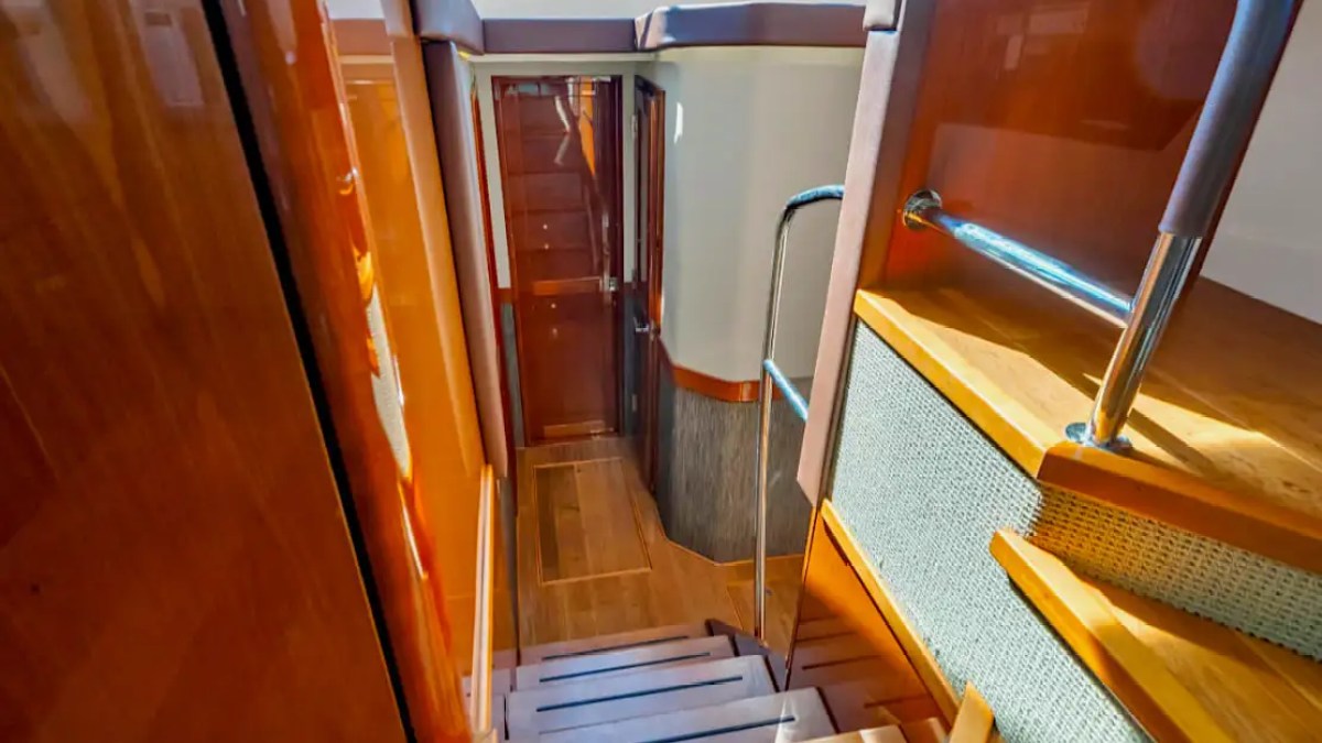 51' SeaRay (2) - Yacht Rental in Tampa, Florida