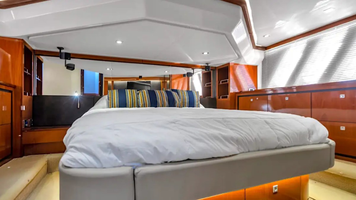 51' SeaRay (2) - Yacht Rental in Tampa, Florida