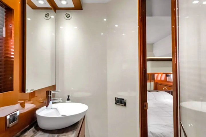 51' SeaRay (2) - Yacht Rental in Tampa, Florida