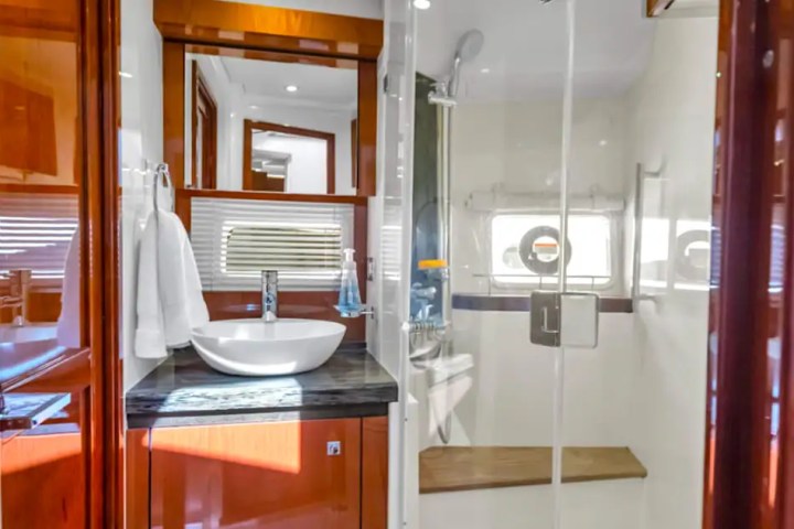 51' SeaRay (2) - Yacht Rental in Tampa, Florida