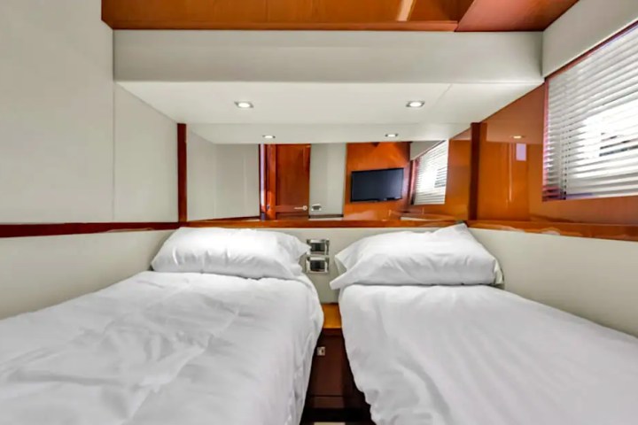 51' SeaRay (2) - Yacht Rental in Tampa, Florida