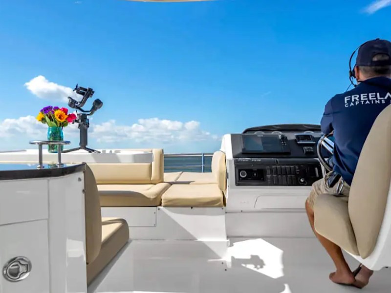 51' SeaRay (2) - Yacht Rental in Tampa, Florida