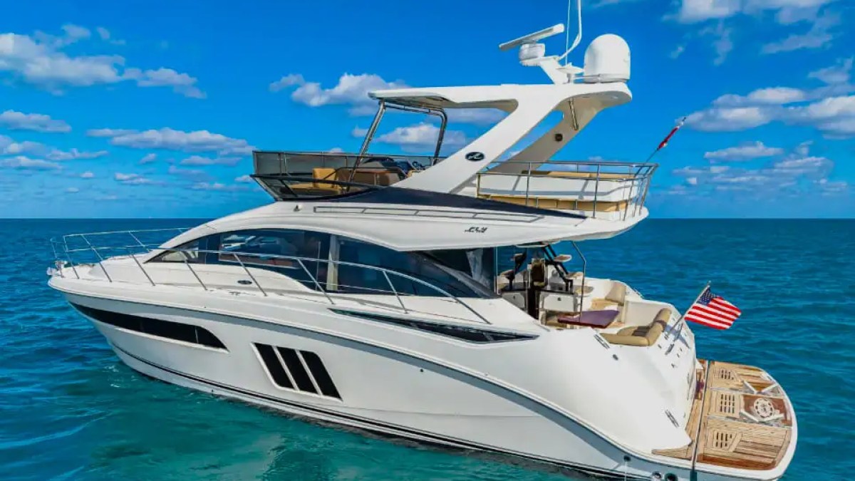 51' SeaRay (2) - Yacht Rental in Tampa, Florida