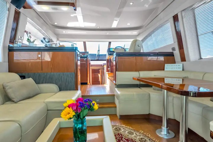 51' SeaRay (2) - Yacht Rental in Tampa, Florida