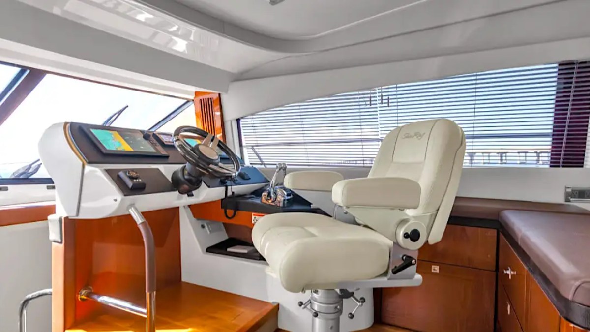 51' SeaRay (2) - Yacht Rental in Tampa, Florida