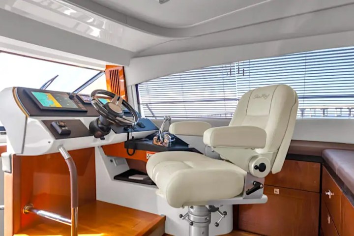 51' SeaRay (2) - Yacht Rental in Tampa, Florida