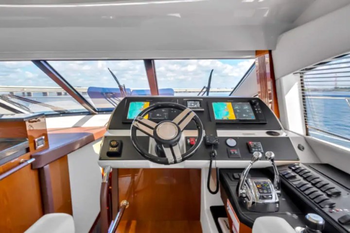 51' SeaRay (2) - Yacht Rental in Tampa, Florida