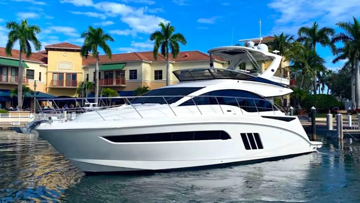 51' SeaRay (2) - Yacht Rental in Tampa, Florida