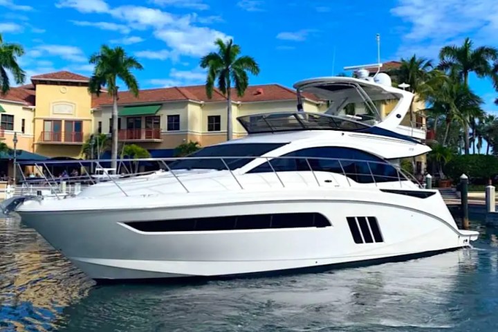 51' SeaRay (2) - Yacht Rental in Tampa, Florida