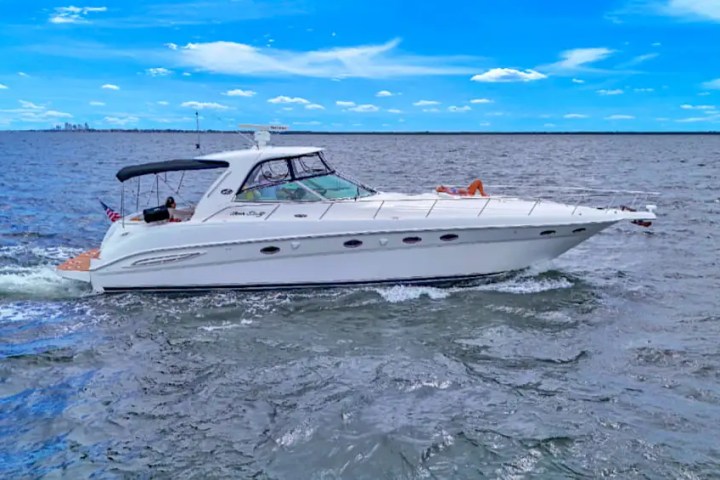 51' SeaRay - Yacht Rental in Tampa, Florida