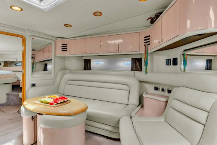 51' SeaRay - Yacht Rental in Tampa, Florida