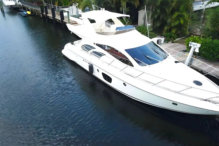 55' Azimut - Yacht Rental in Key Biscayne, Florida