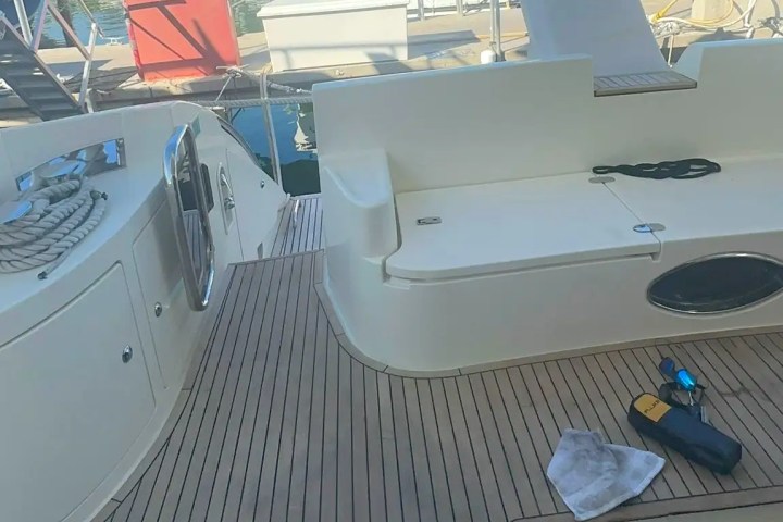 55ft Azimut yacht Key Biscayne teak deck flooring