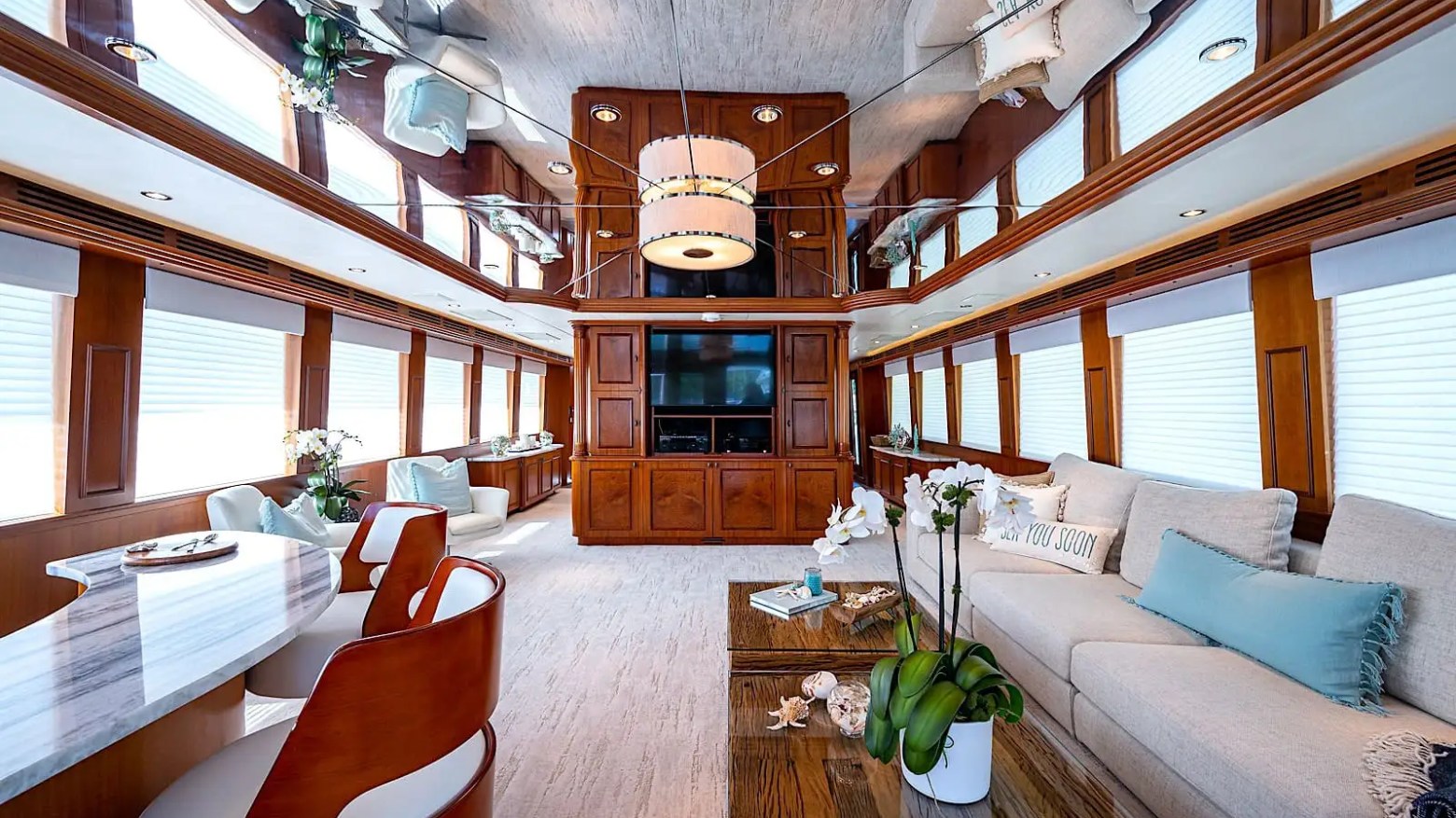 76′ Sunseeker interior detail Nassau
