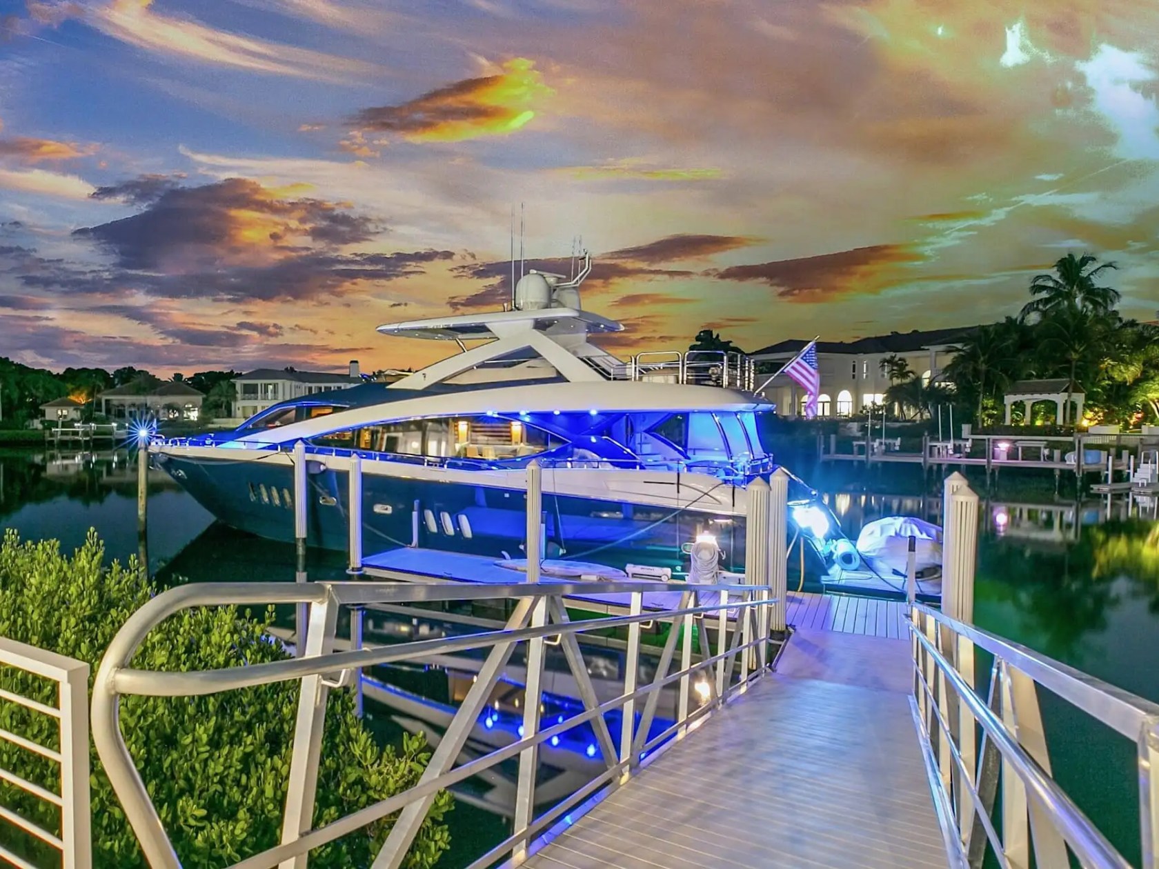 90' SunSeeker - Yacht Rental in Miami Beach, Florida