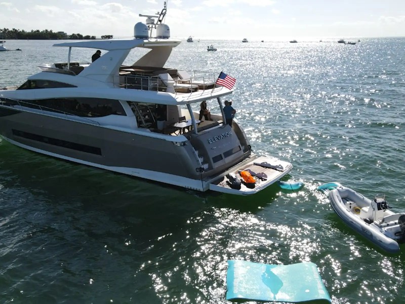 75' Prestige - Yacht Rental in Palm Beach, Florida