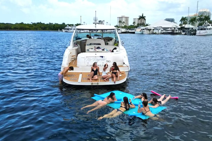 52' SeaRay - Yacht Rental in Fort Lauderdale, Florida