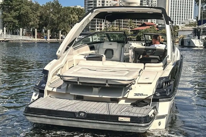 33' Monterrey - Boat Rental in Fort Lauderdale, Florida