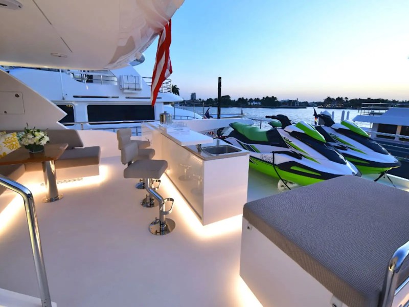 110' Horizon - Yacht Rental in Fort Lauderdale, Florida