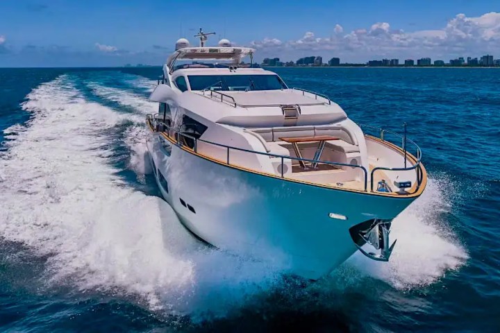 95' SunSeeker - Yacht Rental in Fort Lauderdale, Florida