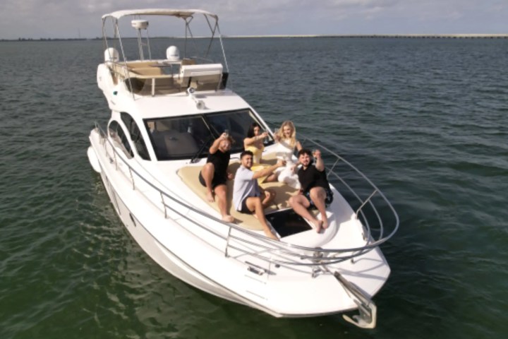 40' Azimut - Boat Rental in Tampa, Florida