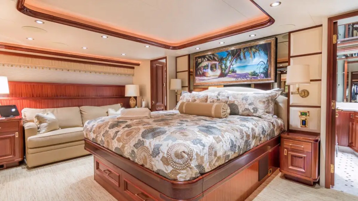 112' Westport - Yacht Rental in Palm Beach, Florida