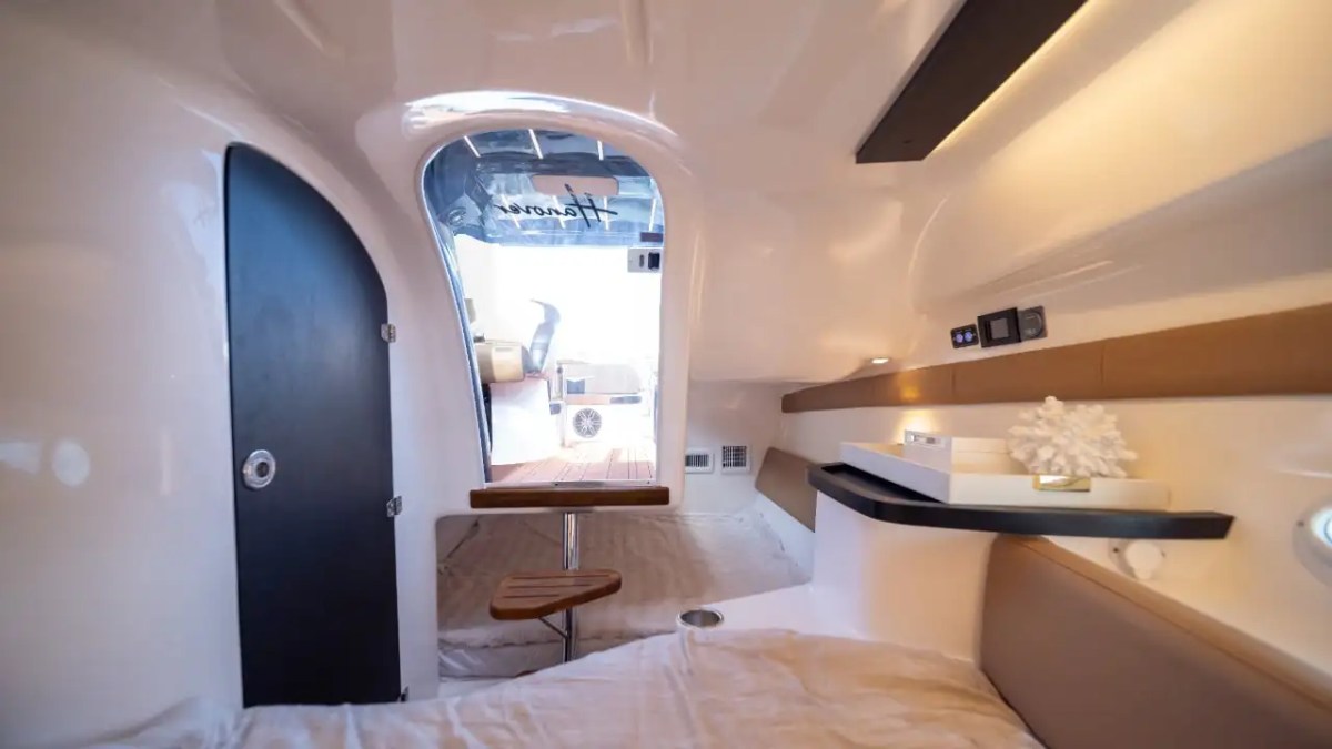 33' Hanover - Boat Rental in Palm Beach, Florida