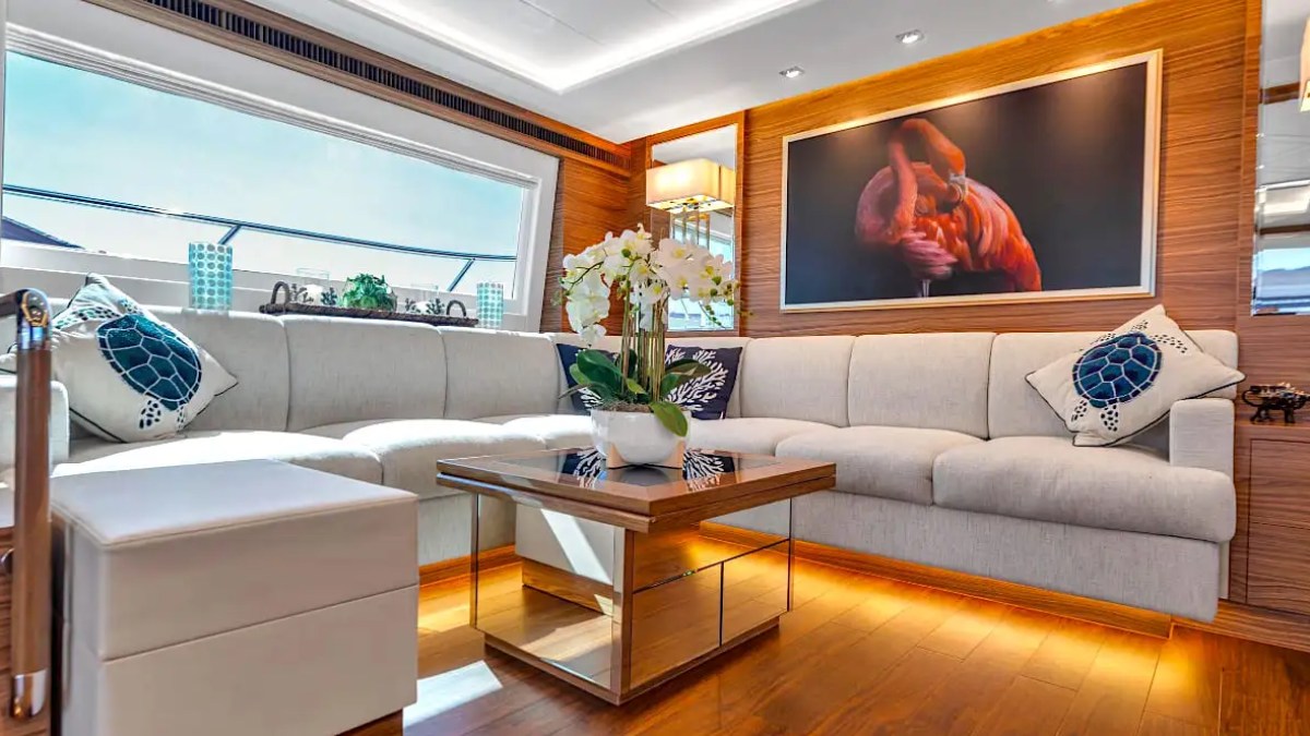 60' Horizon - Yacht Rental in Tampa, Florida
