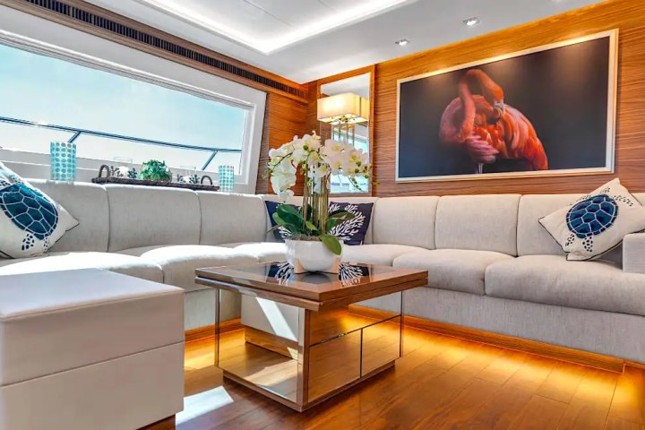 60' Horizon - Yacht Rental in Tampa, Florida