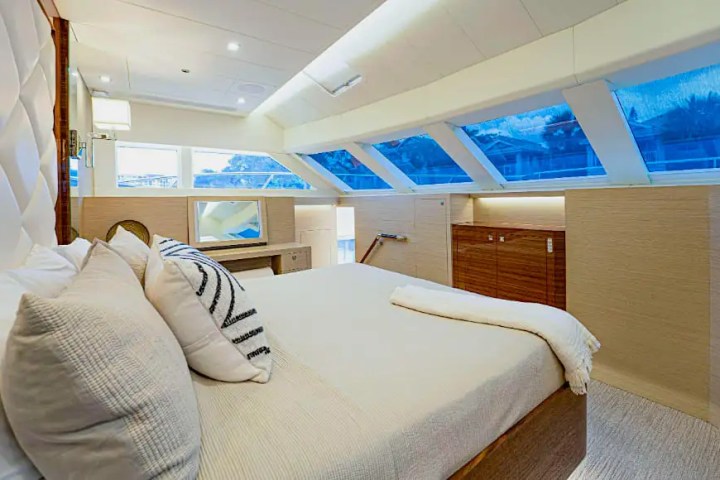 60' Horizon - Yacht Rental in Tampa, Florida