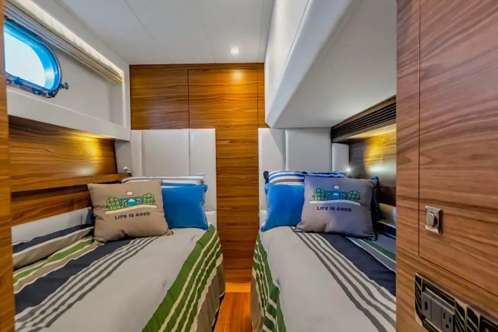 60' Horizon - Yacht Rental in Tampa, Florida