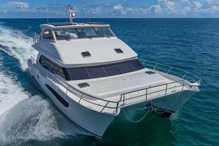 60' Horizon - Yacht Rental in Tampa, Florida