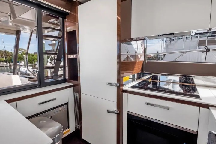 63' Prestige - Yacht Rental in Anna Maria, Florida