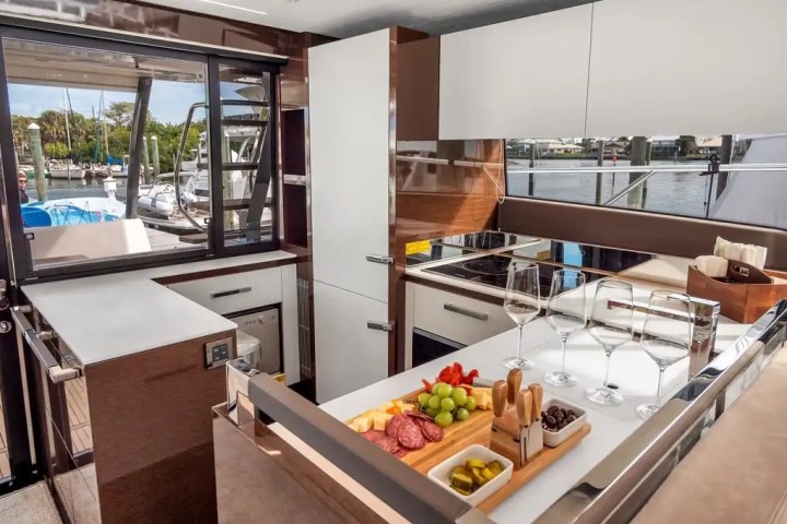 63' Prestige - Yacht Rental in Anna Maria, Florida