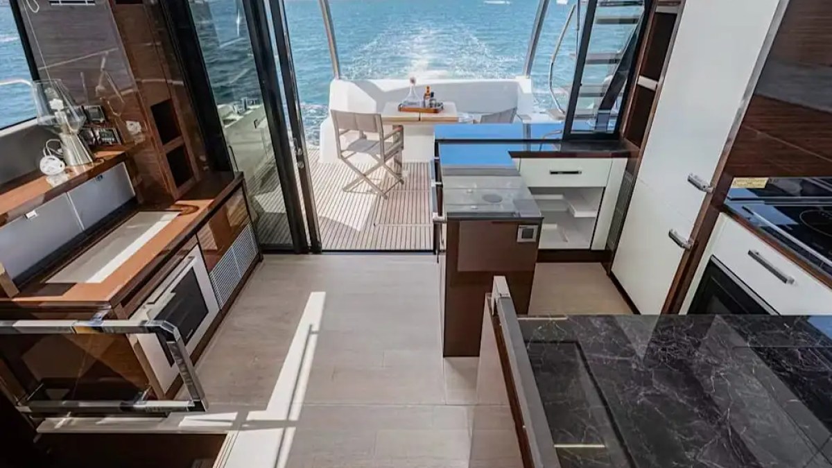 63' Prestige - Yacht Rental in Sarasota, Florida