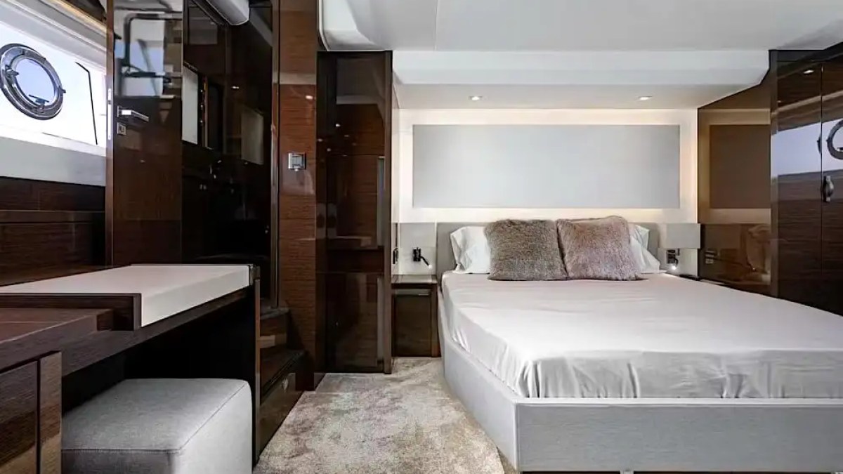 63' Prestige - Yacht Rental in Sarasota, Florida