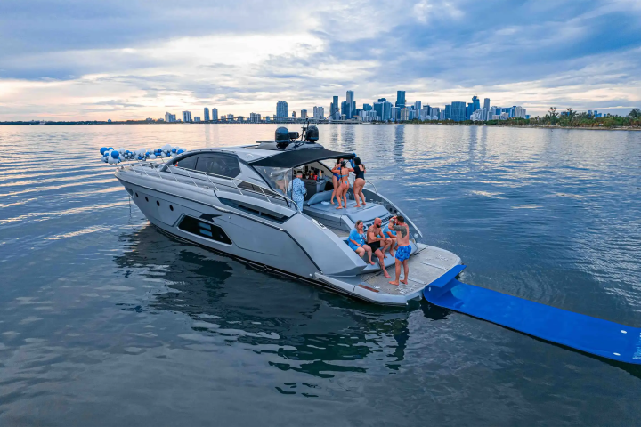 64′ Atlantis luxury yacht charter Miami – image 01