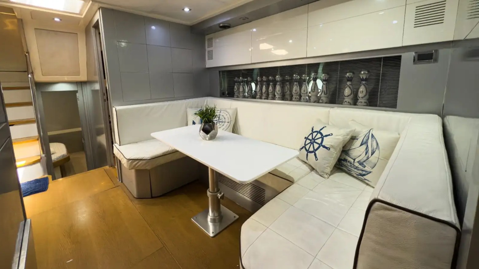 Salon lounge on 64′ Atlantis Miami