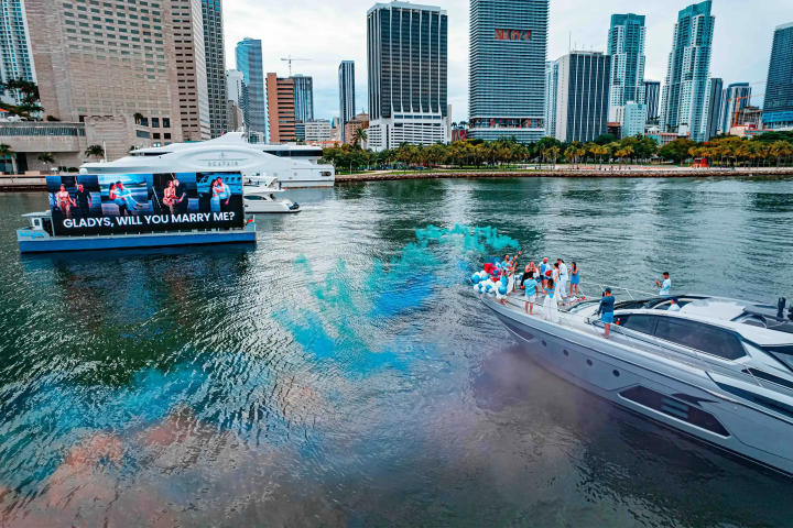 64′ Atlantis couples escape Miami – image 17