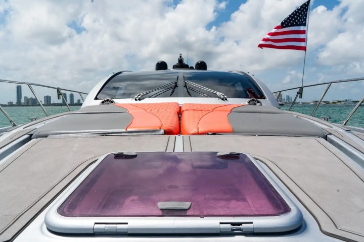 64′ Atlantis foredeck lounge Miami – image 02