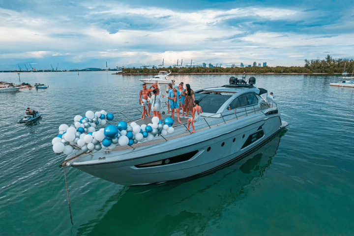 64′ Atlantis guests lounging Miami – image 09