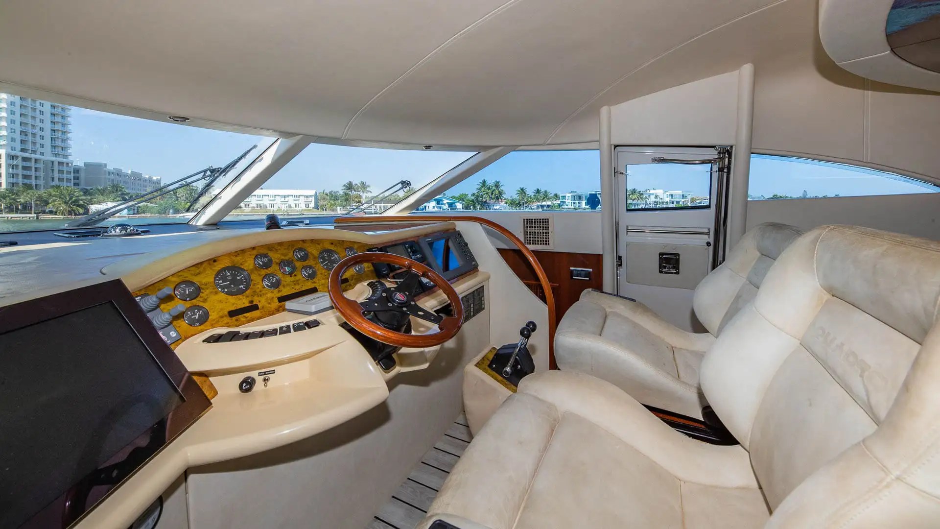 65' Fairline - Yacht Rental in Hollywood, Florida