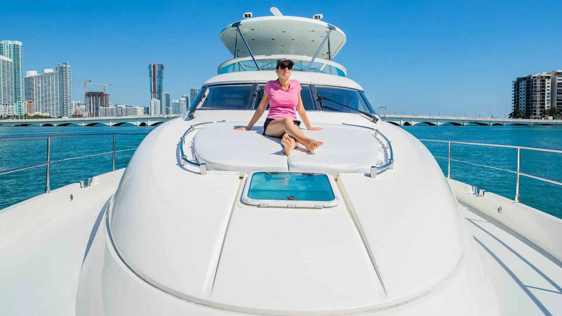 65' Fairline - Yacht Rental in Hollywood, Florida