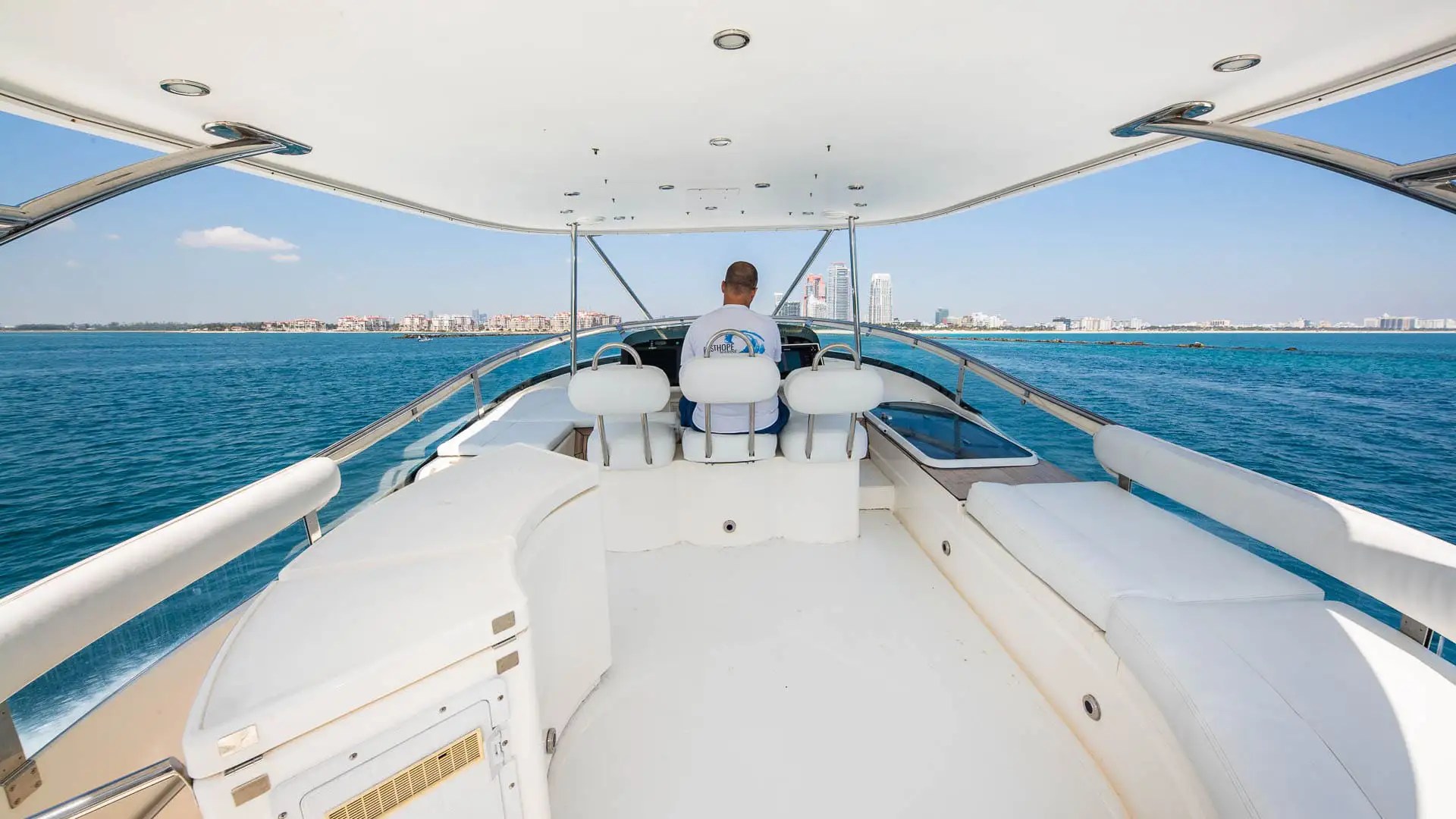 65' Fairline - Yacht Rental in Hollywood, Florida