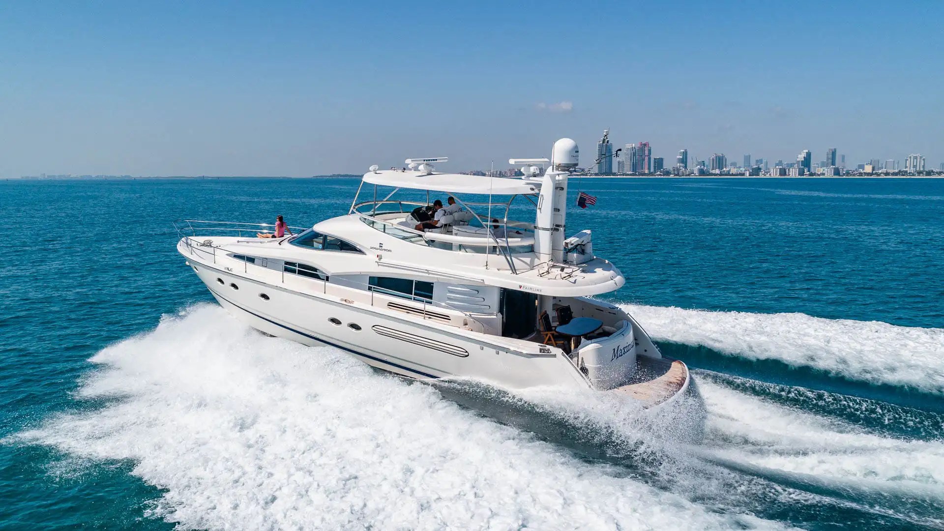 65' Fairline - Yacht Rental in Hollywood, Florida